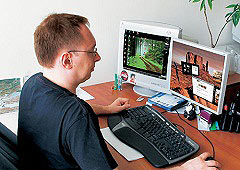 Tomasz Przyjemski w Komputer Świat w 2009 r.