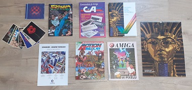 Pakiet dodatków do książki o Amidze