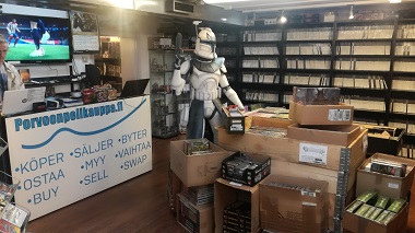 Wnętrze sklepu z grami w Porvoo (Finlandia)